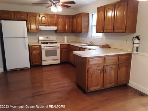 520 Davids Ct, Lakewood NJ  08701-5885 exterior