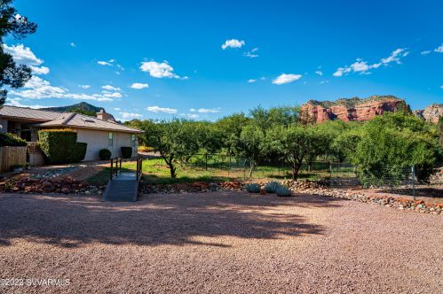 200 Concho Dr, Sedona AZ 86351-7952 exterior