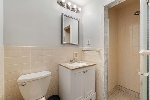 816 7th St, Oakmont PA  15139-1429 exterior