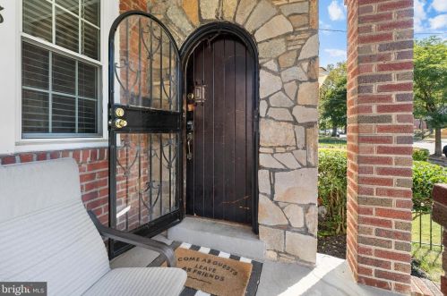 18 53rd St, Washington, DC 20019-6534