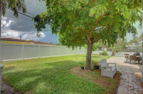 1101 12th St, Boca Raton, FL 33486-5494