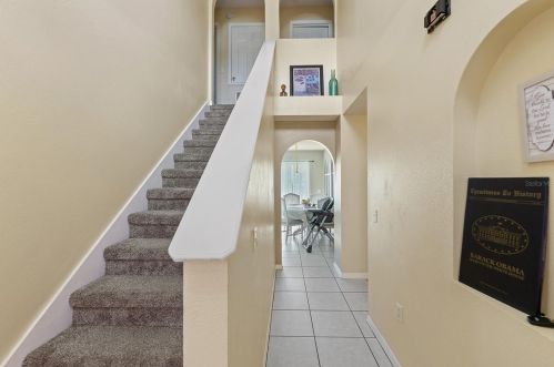 364 Chelmsford Ct, Kissimmee, FL 34758-2948