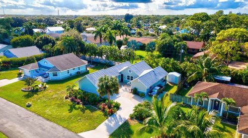 1381 Vizcaya Cir, Palm City FL  34990-1962 exterior