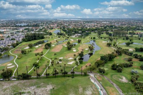 6843 Brookline Dr, Hialeah FL  33015-2404 exterior