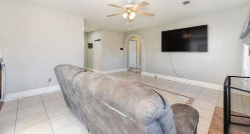 6732 Superior Dr, North Highlands CA  95660-3729 exterior