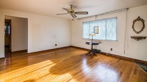 407 Clifton Ave, Glenshaw, PA 15116-2401