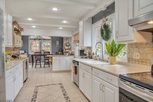 100 Summit Rd, Sparta, NJ 07871-1400