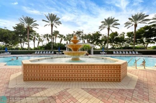 13834 Via Nadina, Delray Beach FL  33446-3716 exterior