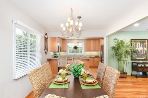 3822 Ostrom Ave, Long Beach, CA 90808-2445