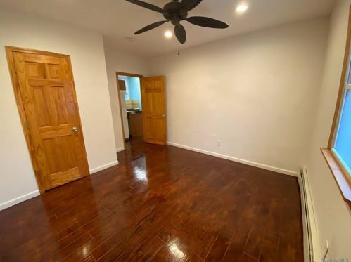 202 Wellwood Ave, North Lindenhurst NY  11757-3705 exterior