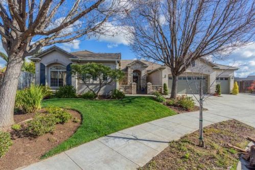 1937 Megan Ave, Clovis, CA 93611-6947