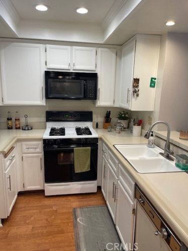 9765 Alburtis Ave, Whittier, CA 90670-3240