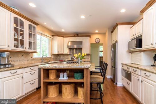 1599 Dreshertown Rd, Dresher PA  19025-1421 exterior