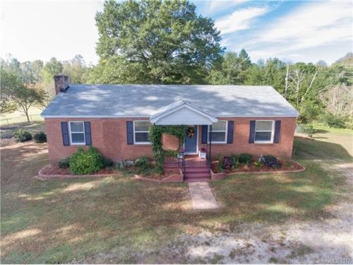 2025 Jim Mccarter Rd, Lake Wylie, SC 29710-8782
