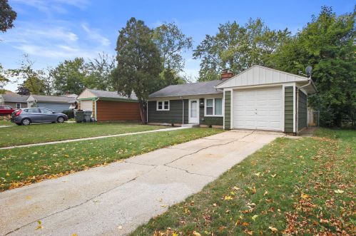 3725 63, Milwaukee WI 53220-1957 exterior