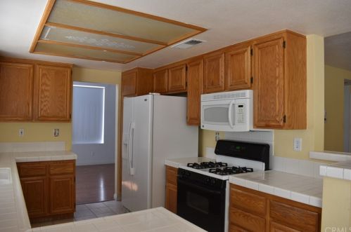 10139 Agate Ave, Mountain Home Village CA  92359-1376 exterior