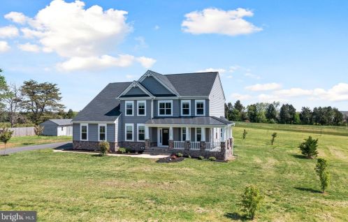 13525 Aden Rd, Nokesville VA  20181-2817 exterior