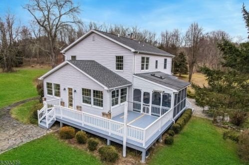 18 Dennis Rd, Lafayette NJ  07848-3153 exterior