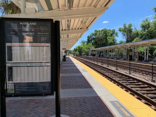 211 Quayside Cir, Maitland FL  32751-5782 exterior