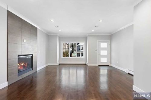 85 Washington Ave, Cliffside Park NJ  07010-3026 exterior