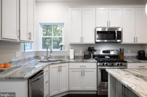 1000 Eastover Pkwy, Locust Grove VA  22508-5170 exterior