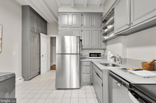 124 6 St, Washington DC 20002-2215 exterior