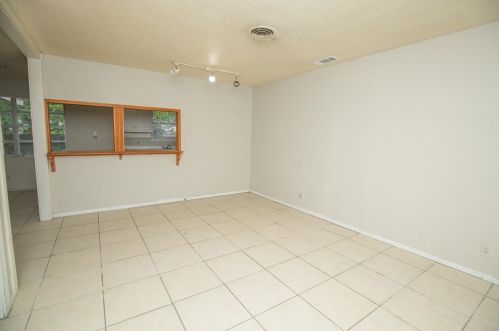 6616 Rockdale Rd, Fort Worth, TX 76134-2917