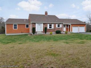11 Crest Rd, Tiverton, RI 02878-2780