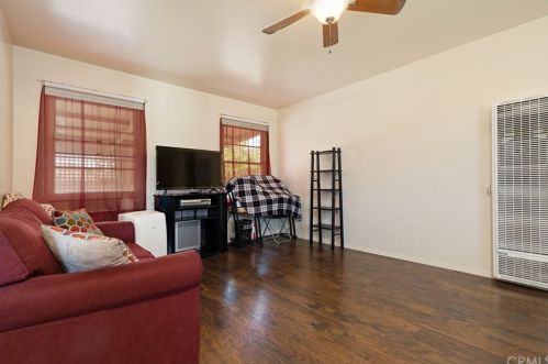 7862 Kingbee St, Downey CA  90242-3420 exterior