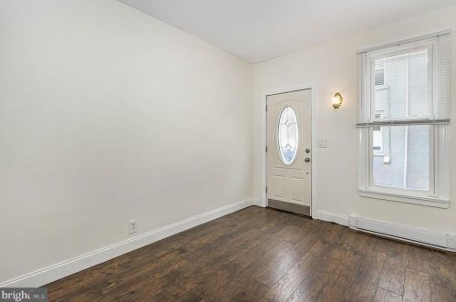 1809 Susquehanna St, Harrisburg, PA 17102-2259