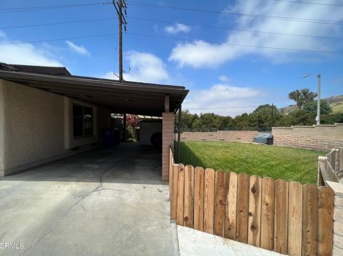 770 Leavens Ct, Santa Paula, CA 93060-1827