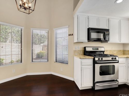 2752 Simi Hills Ln, Simi Valley CA  93063-2490 exterior