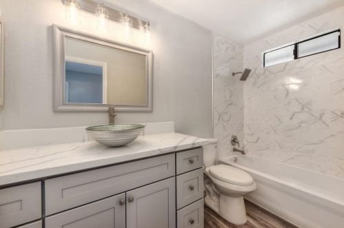 9262 Mapleview Way, Elk Grove CA  95758-5007 exterior