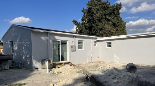 680 36th St, Hialeah FL  33012-5136 exterior