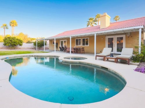 9400 Ekwanok Dr, Desert Hot Springs, CA 92240-1313