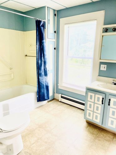 28 School St, Allenstown NH  03275-1974 exterior