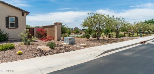 7544 Peppertree Dr, Gilbert AZ  85298 exterior