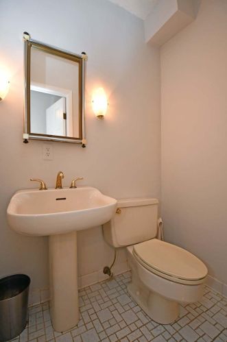 517 Boal St, Cincinnati OH  45202-0902 exterior