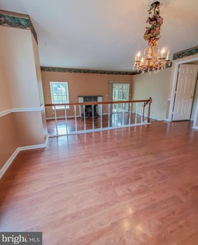 12 Heritage Dr, Dover DE  19904-6519 exterior