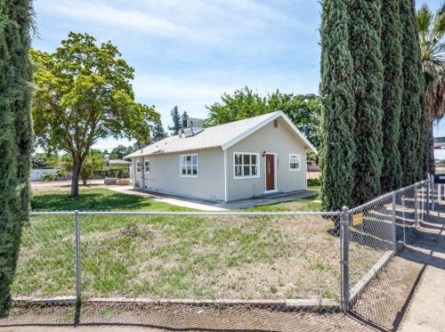12411 Shaw Ave, Fresno, CA 93723-9422