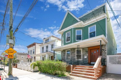86-14 76th St, Jamaica, NY 11421-1001