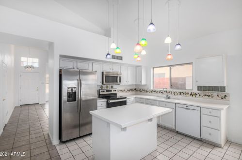 661 Catalina St, Gilbert, AZ 85233-7311
