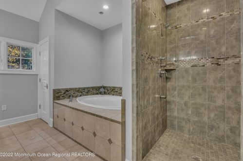 34 Windsor Dr, Little Silver NJ  07739-1311 exterior