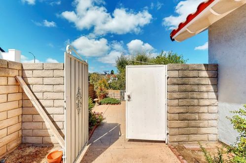 28608 Mount Shasta Dr, Palos Verdes Estates CA  90275-1926 exterior