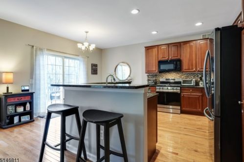 57 La Costa Dr, Annandale NJ  08801-1664 exterior
