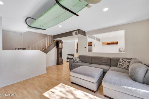 27503 Endeavor St, Calabasas CA  91301-3538 exterior