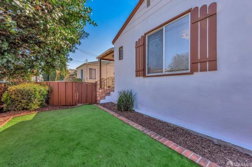 1244 106th Ave, Oakland CA  94603-3814 exterior