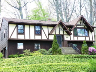 32 Woodcrest Rd, Boonton, NJ 07005-9740