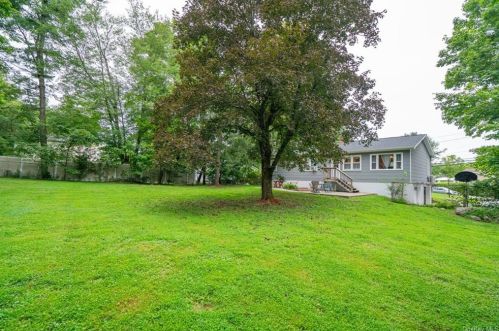 329 Cordial Rd, Yorktown Hgts NY  10598-2642 exterior