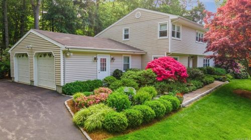 117 Old Farm Rd, Pleasantville, NY 10570-1507